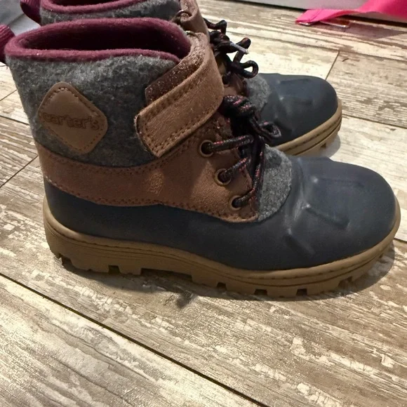 Carter's Kids Snow Boots in Navy, Tan and Burgundy Size 13 - Picture 5 of 9